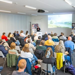 ... immerhin gibt es in diesem Jahr ein Jubiläum zu feiern: 100 Jahre Leica!