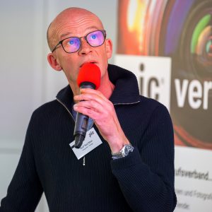 Rolf Nachbar stellte in seinem Vortrag seine Erfahrungen und Ergebnisse mit der Leica Monochrom in eindrucksvollen Bildern vor.