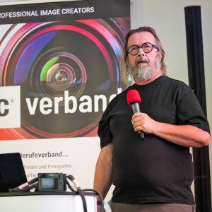 Wie sich die Leica im langjährigen professionellen Einsatz bewährt, erläuterte uns unser PIC-Mitglied Christian Schörg.