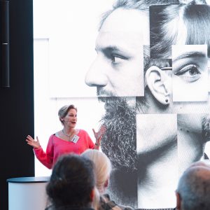 In ihrem darauf folgenden Impulsvortrag zeigte uns Daniela Reeh (ihres Zeichens Chief Relations Officer und Gesellschafterin der Kochstrasse™), wie Neuromarketing wirkt...