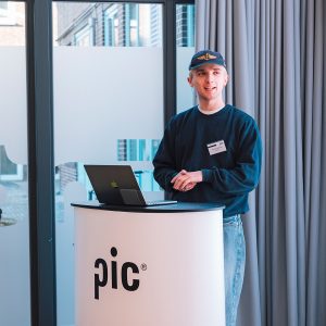 Ein ganz anderes Genre - nämlich Konzert- und Fashionfotografie - war dann das Thema des abschließenden Vortrags von Emil Gentes, der PIC-Mitglieder und Gäste gut gelaunt ins Wochenende entließ.